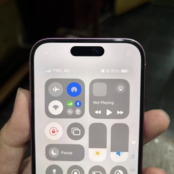 Used iPhone 16 - Image 4