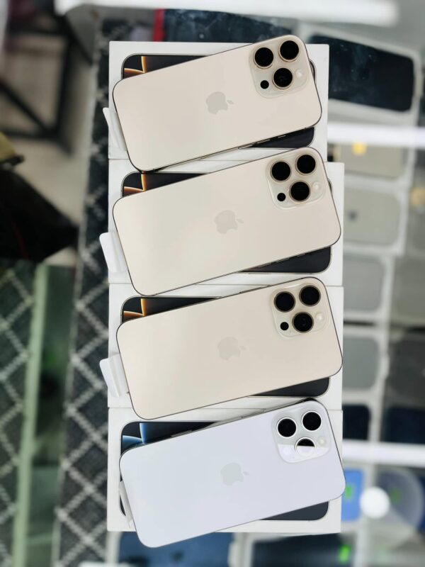 Brand New iPhone 16 - Image 8